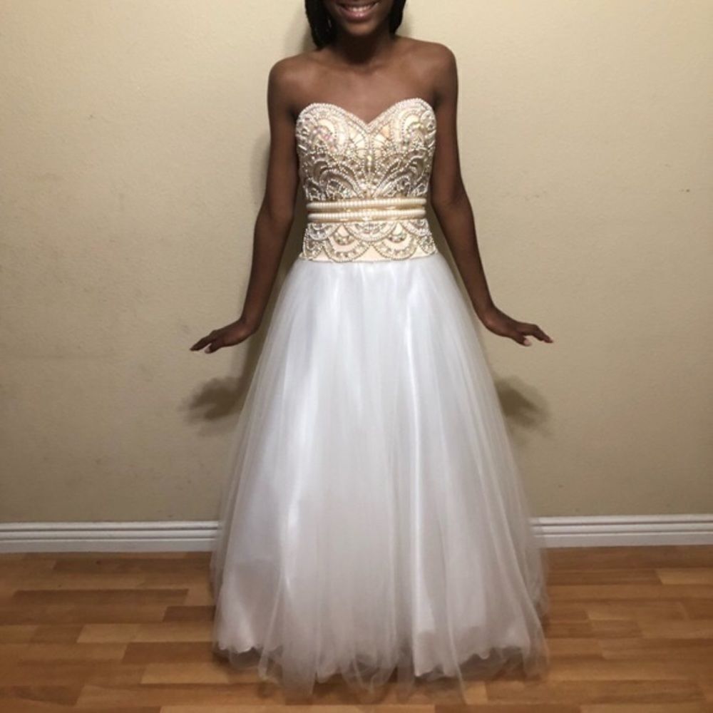 Madison James Strapless Prom Dress Size 2 - Picture 2 of 16